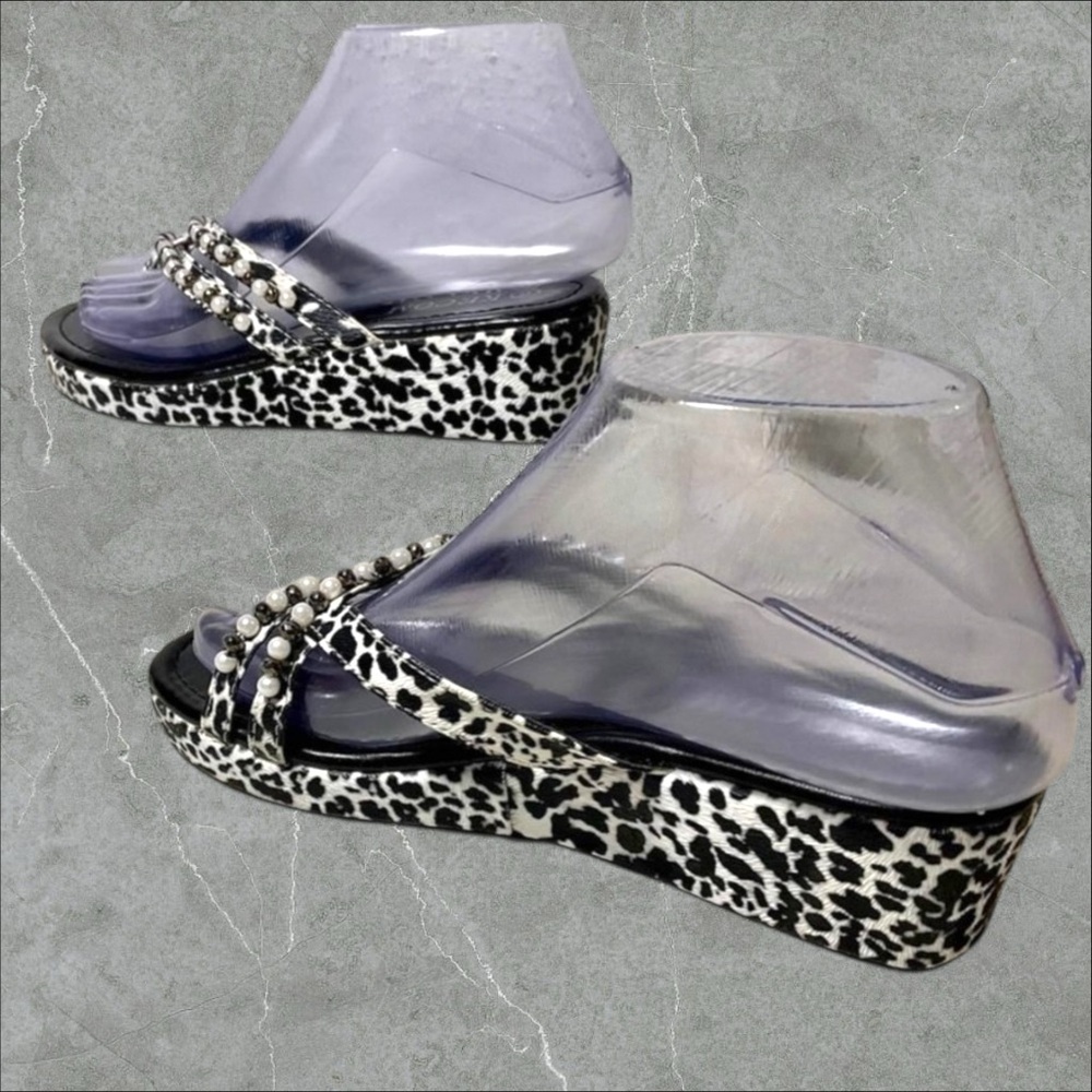 Kecom Platform Sandals Size  6.  Very Nice Condition